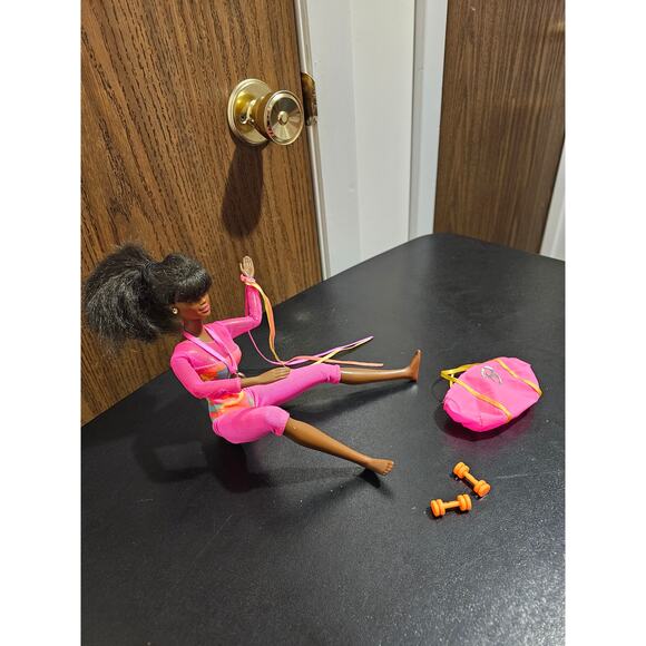 Vintage 1993 Gymnast Barbie Doll Bend & Move Body - African American - Rare - Picture 11 of 15